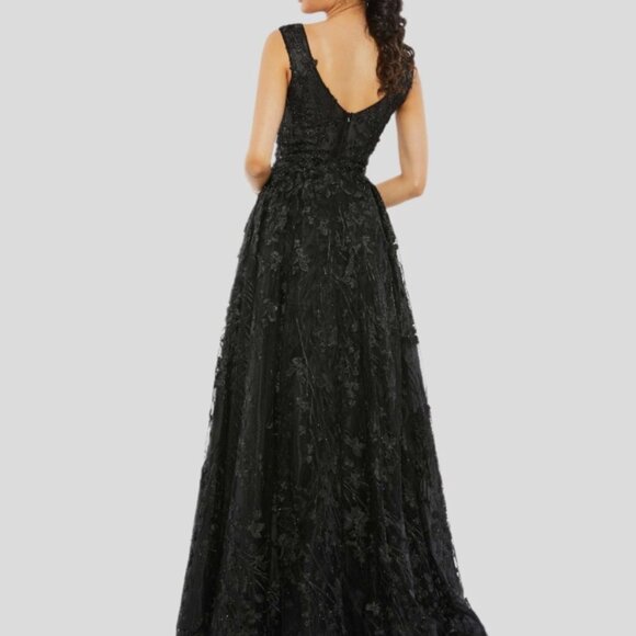 Gorgeous Mac Duggal dress size 2 black - Picture 3 of 3